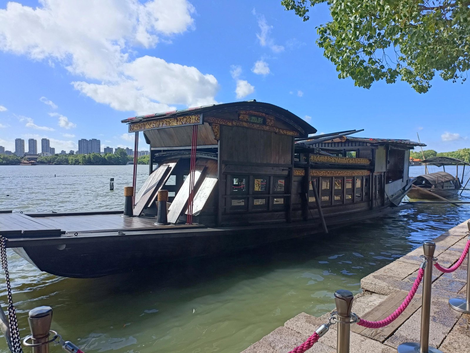 嘉兴两日团建怎么排?南湖红船+濮院古镇 南京企业跨省奖励旅游路线
