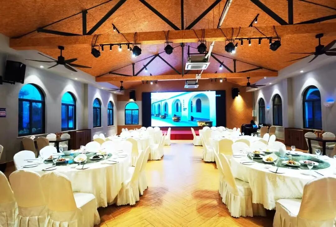 龙山赏心谷宴会厅适合企业年会和团队用餐