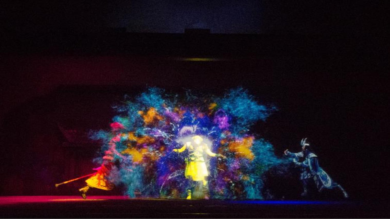 离火殿水火大战魔幻剧场，水火共融视觉特效表演
