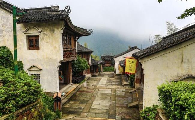 南山竹海鸡鸣村徽派古街实景