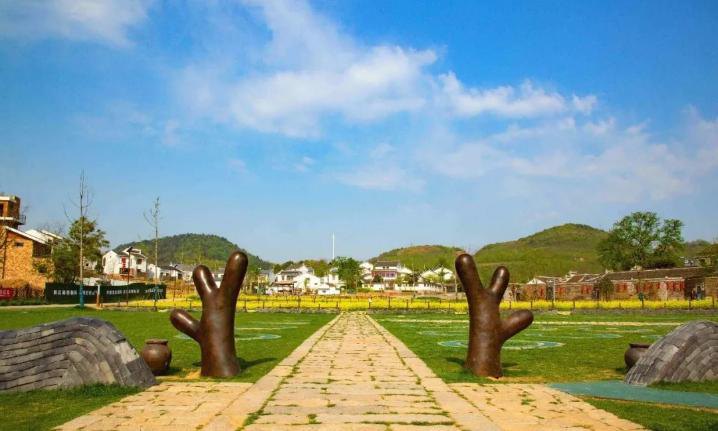 南京50人团建一日怎么排?青龙山庄草坪拓展+佘村龙出没 江宁本地路线